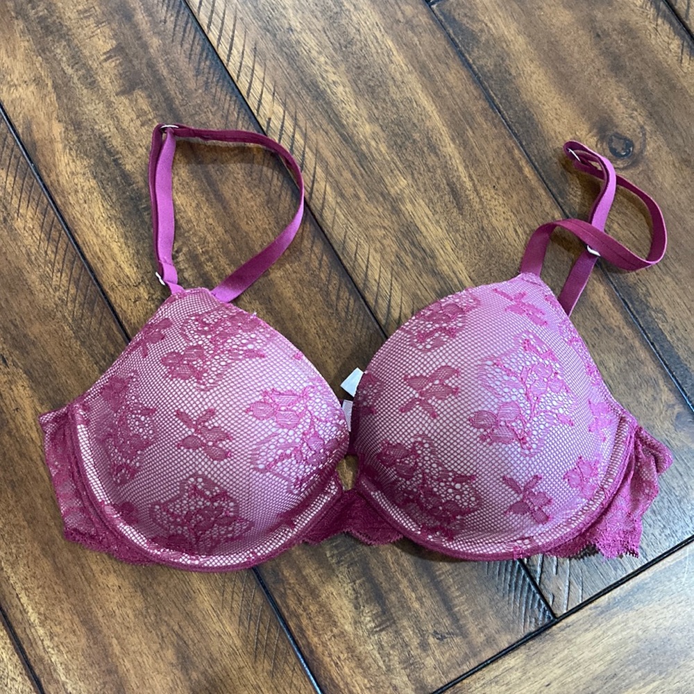 Victoria’s Secret lace bra